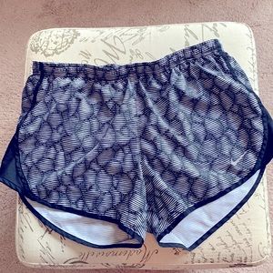 Nike dri-fit workout shorts with lining